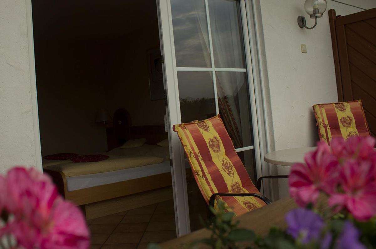 Gaestehaus Vinetum Altdorf  Ngoại thất bức ảnh